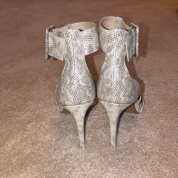 Jessica Simpson Snakeskin Print Heels - Picture 4 of 6